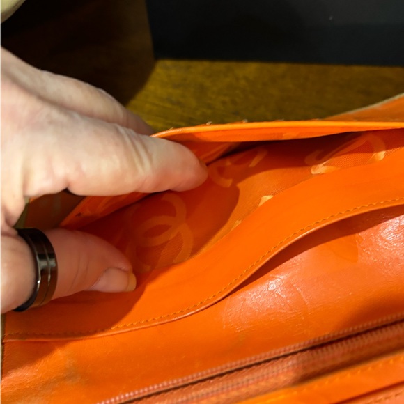 CHANEL Cambon Line Large Beige Yellow 
Calfskin Leather wallet - Picture 6 of 12